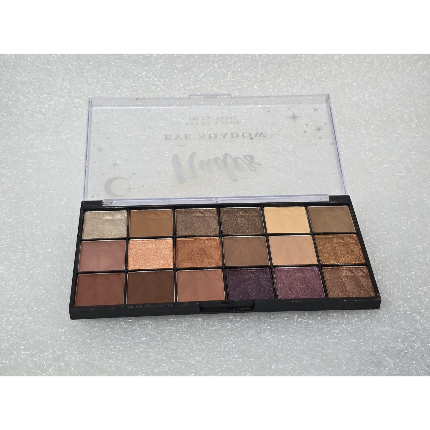 Nudes Eyeshadow Palette With 18 Shades