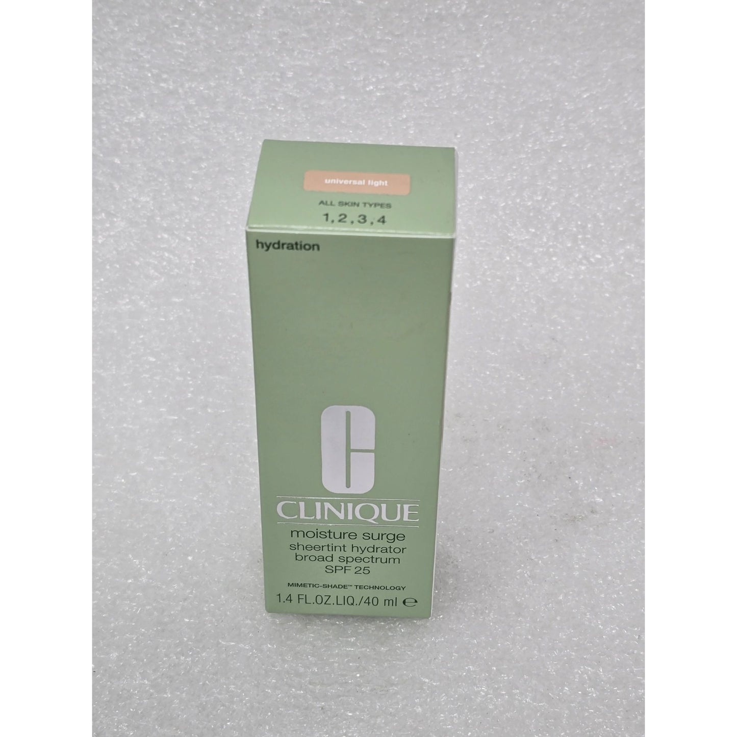 Clinique Moisture Surge Sheertint Hydrator Broad Spectrum SPF 25 Universal Light