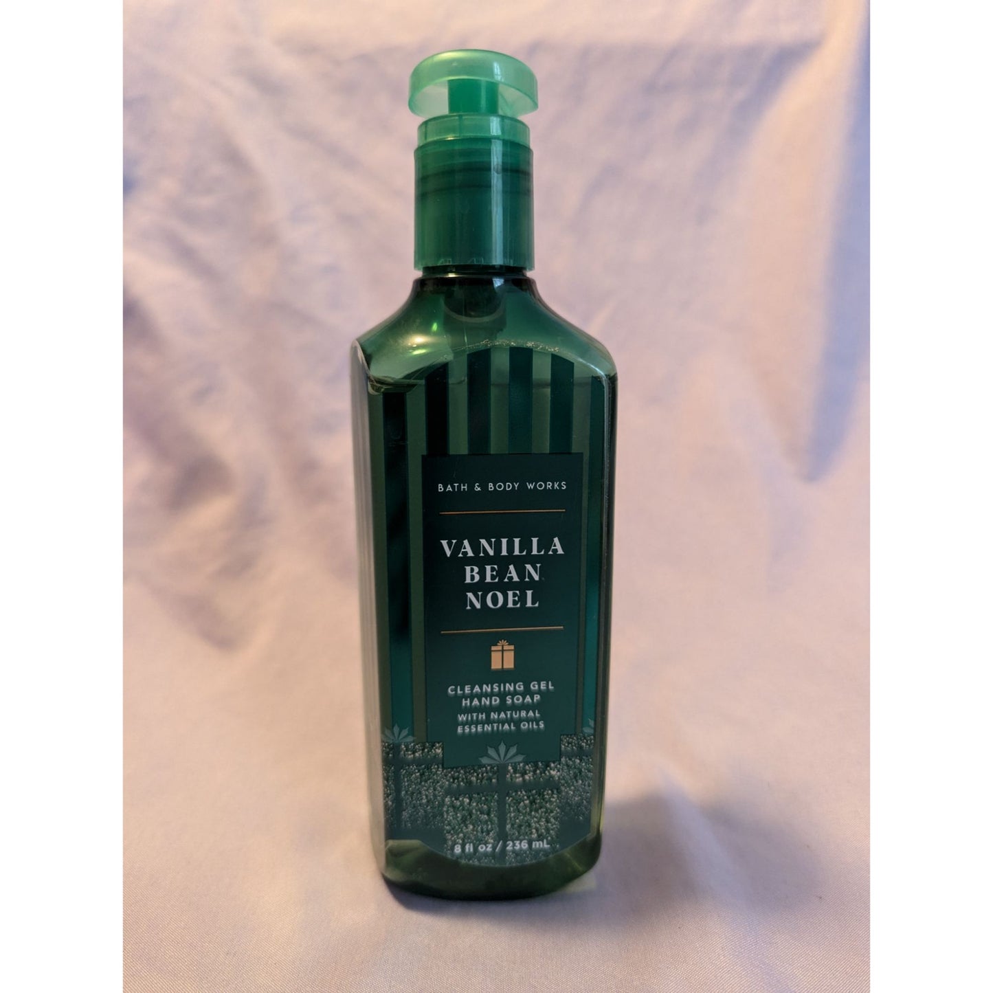 Bath & Body Works Vanilla Bean Noel Cleansing Gel Hand Soap With Essential Oils