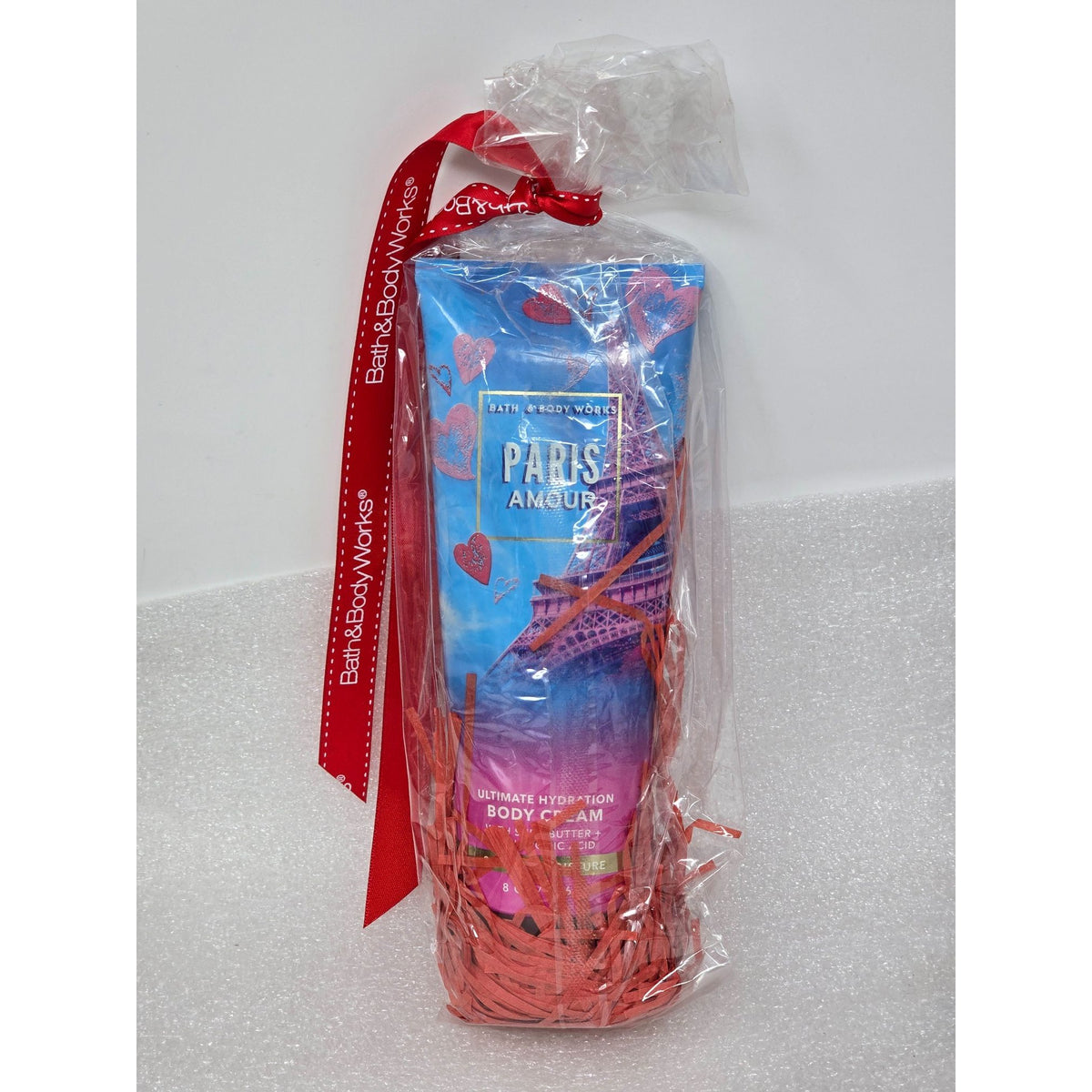 Bath & Body Works Paris Amour Ultimate Hydration Body Cream Gift Wrapped 8 Oz