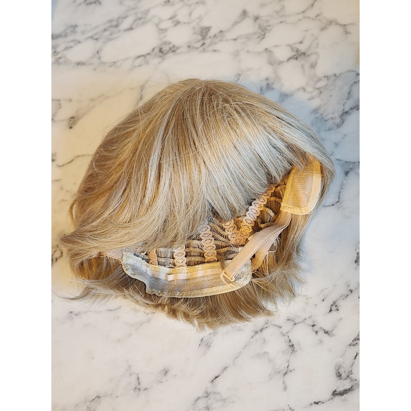 Queentas Golden Blonde Synthetic Wig With Adjustable Straps & Natural Look Women