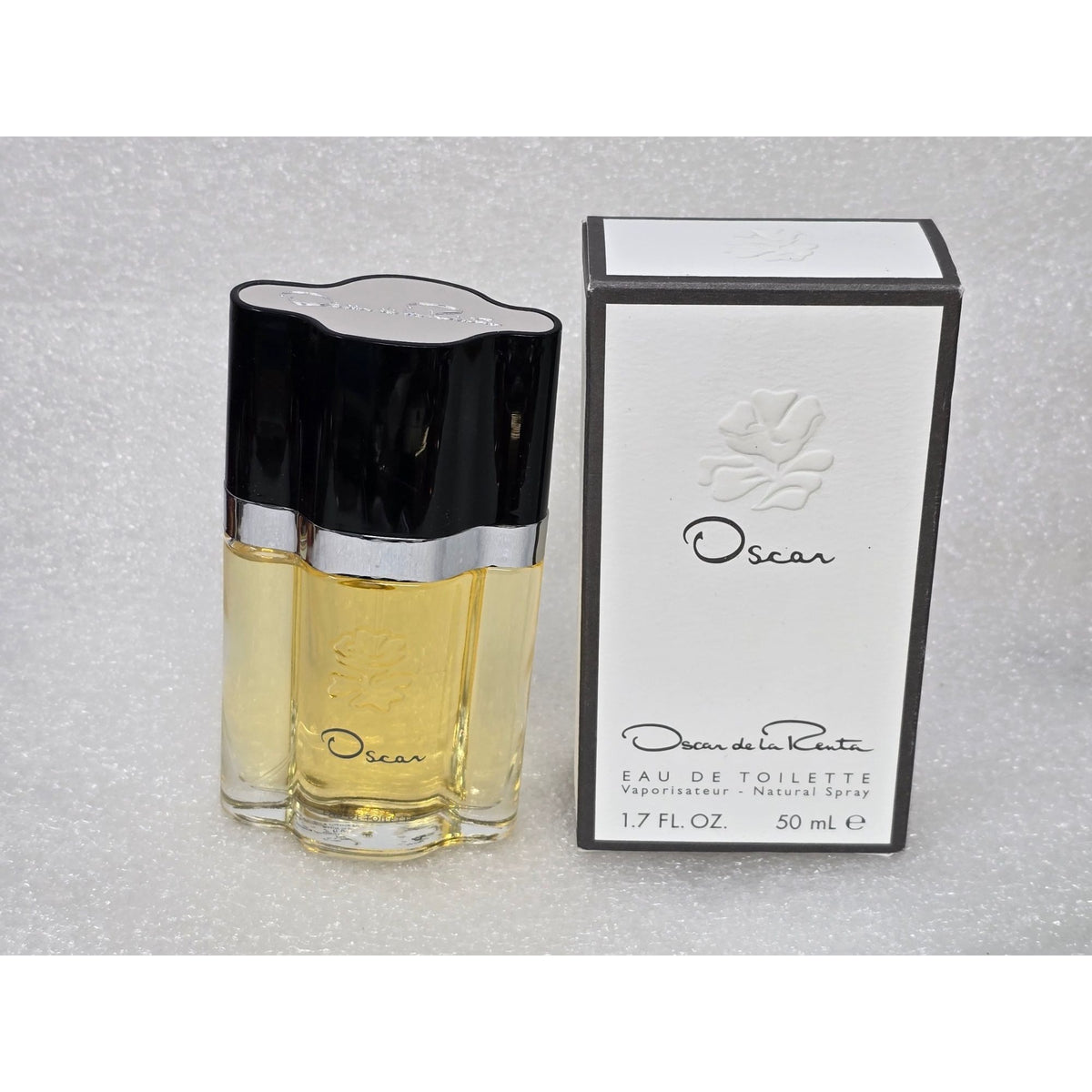 Oscar De La Renta Eau De Toilette Perfume Natural Spray 1.7 Fl Oz / 50ml