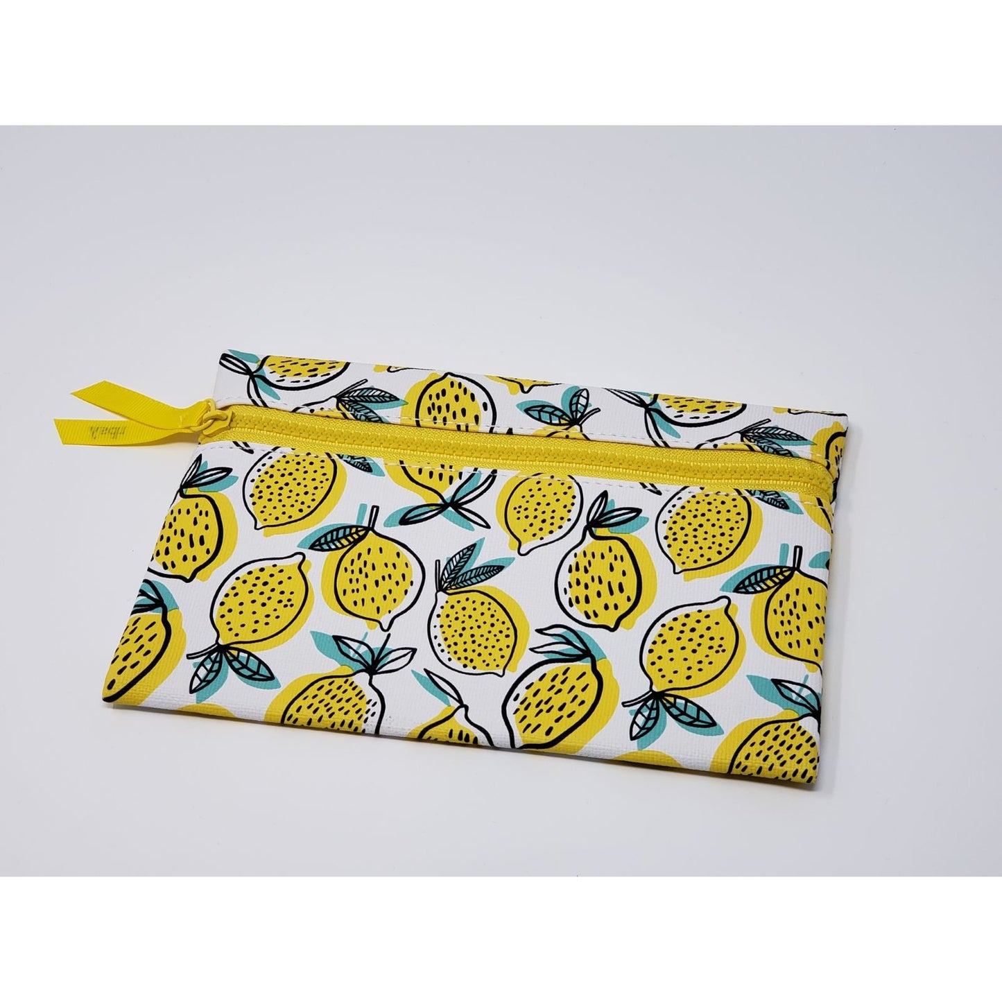 Ipsy Makeup Cosmetic Bag White with Lemons