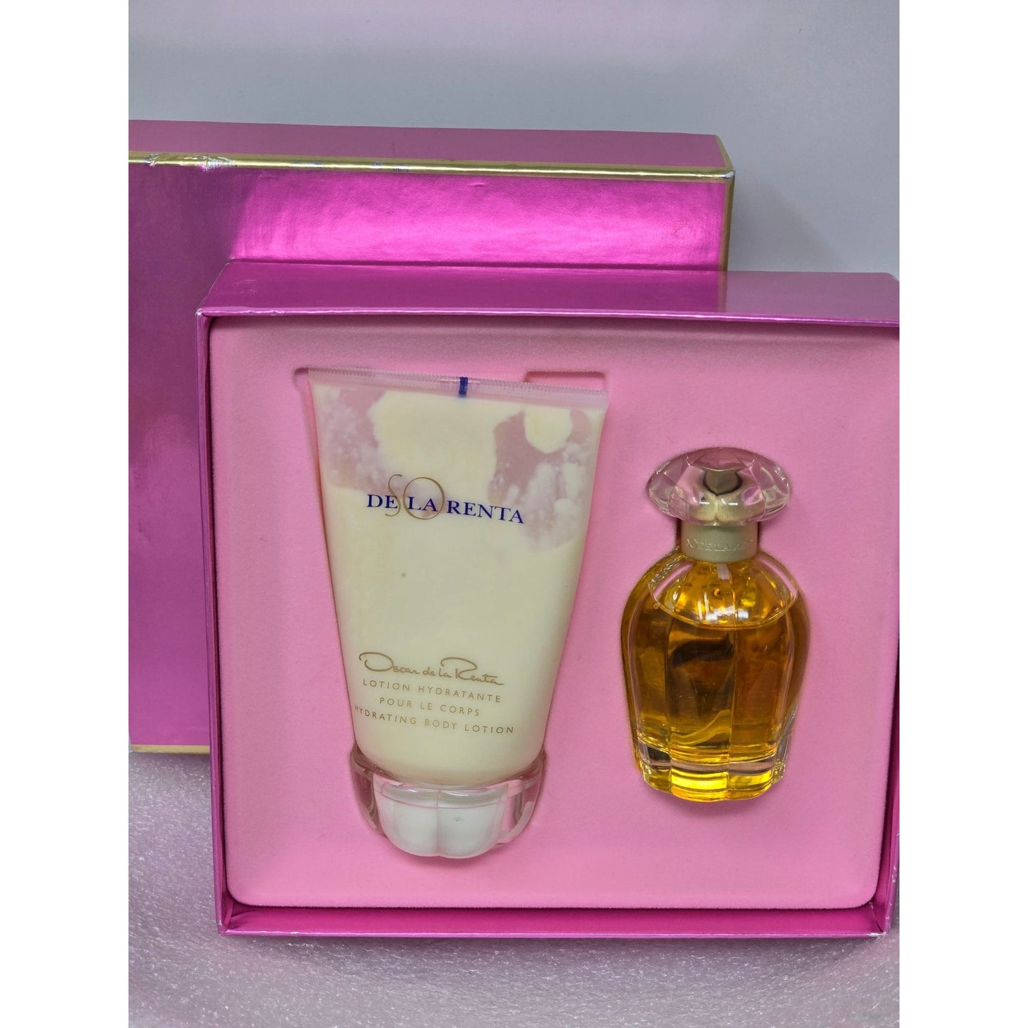 Oscar De La Renta Pink Debut Eau De Toilette Perfume & Hydrating Body Lotion Gift Set