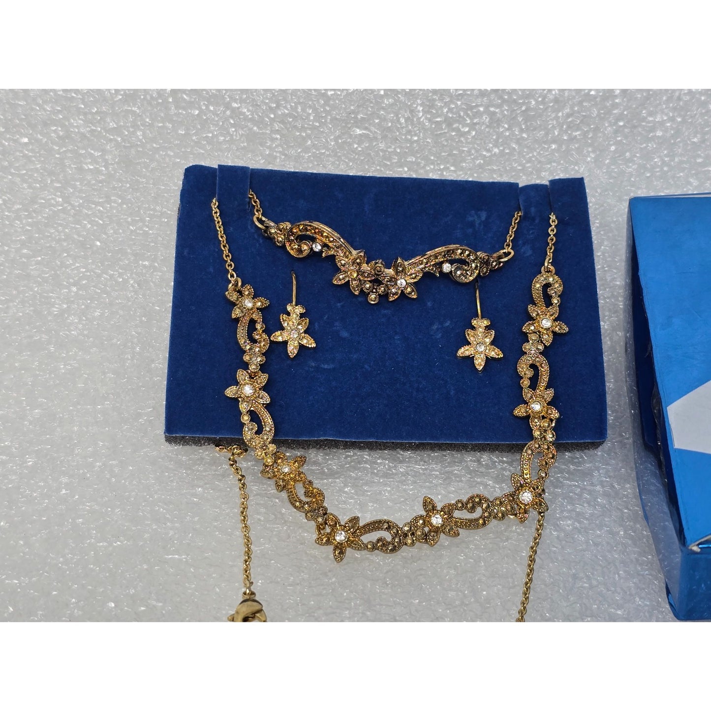 Avon Sparkling Three-Piece Goldtone Floral Gift Set Necklace Bracelet & Earrings