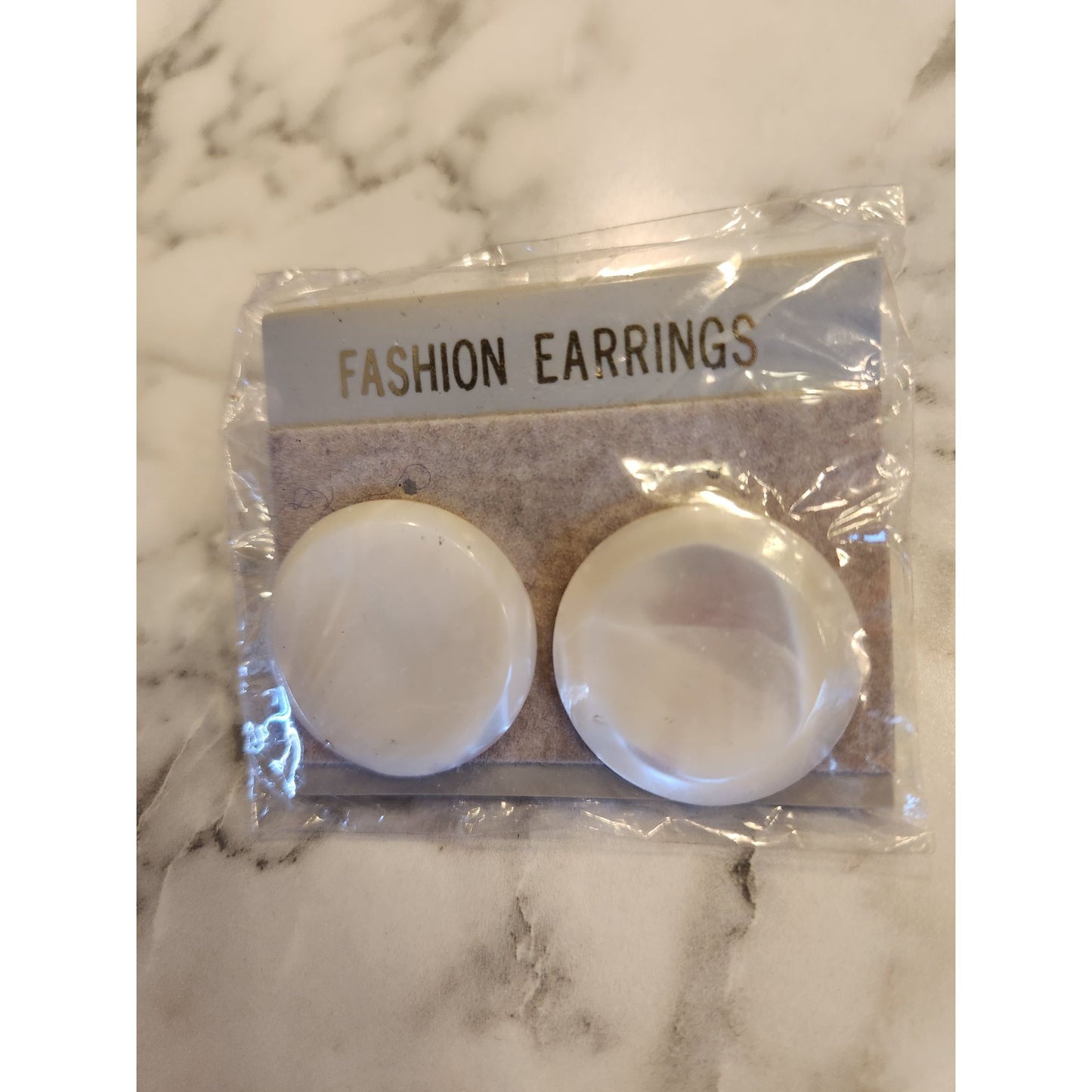 Vintage Fashion Earrings Round White Studs