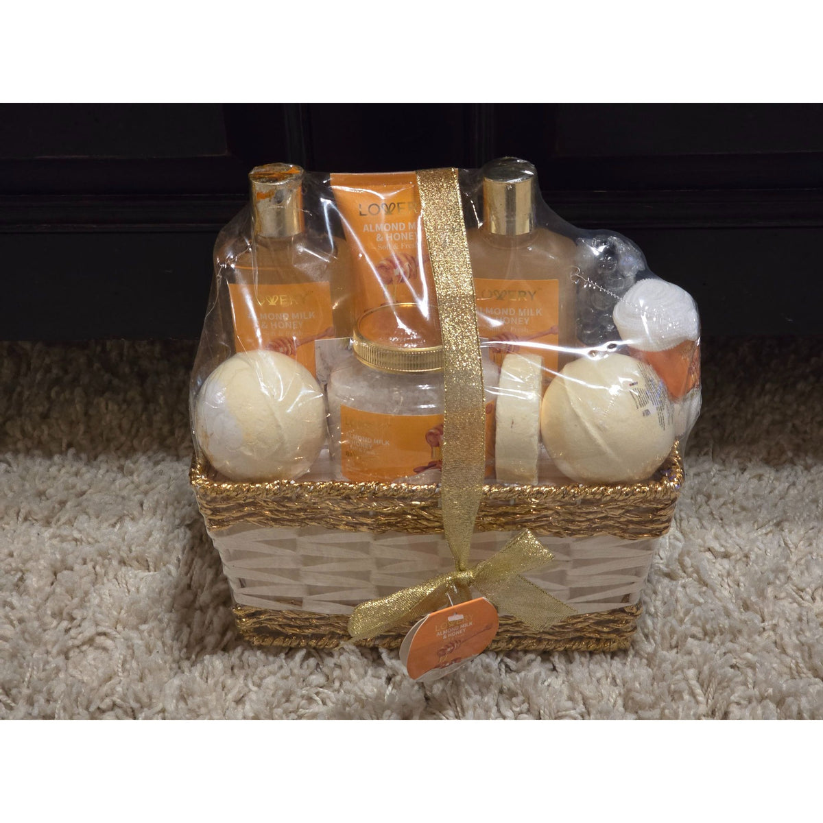Lovery Almond Milk & Honey Bath Gift Set Spa Basket 9 Pc
