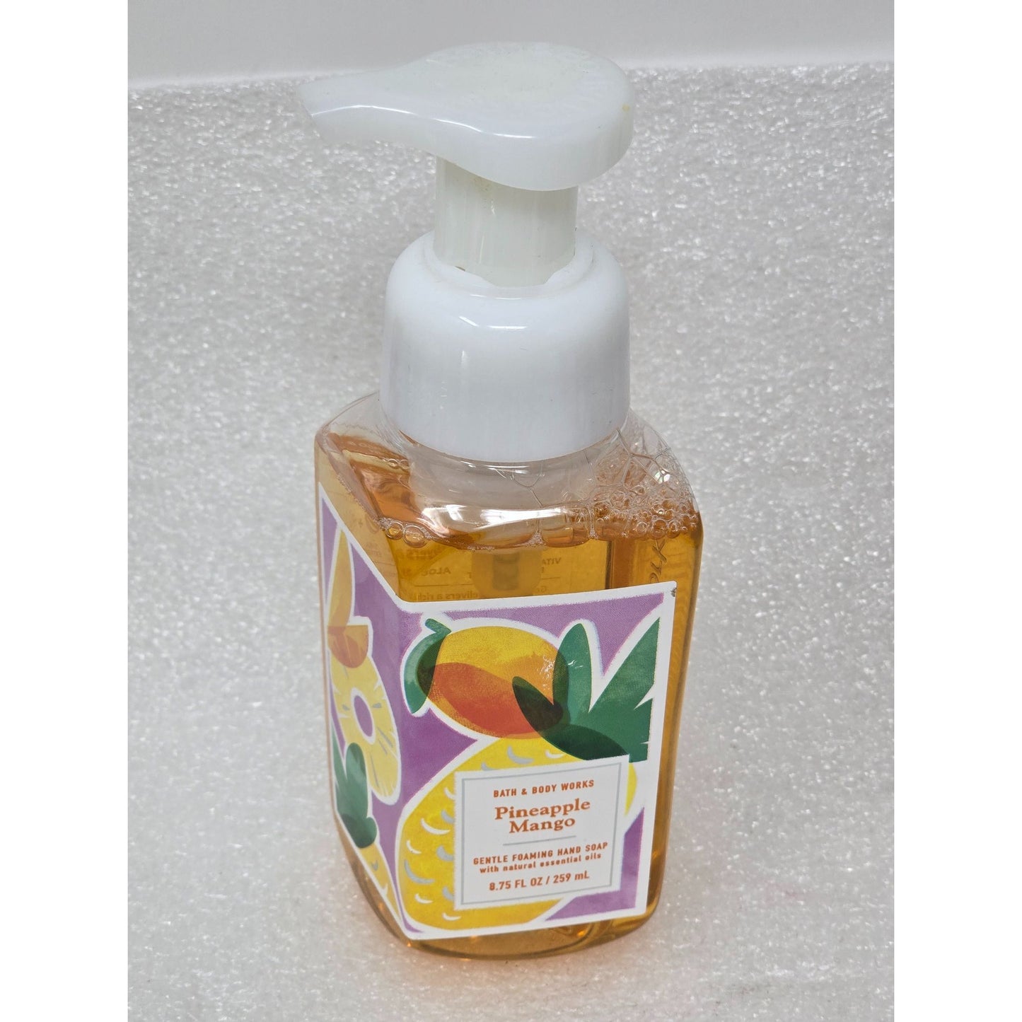 Bath & Body Works Pineapple Mango Gentle Foaming Hand Soap 8.75 Fl Oz