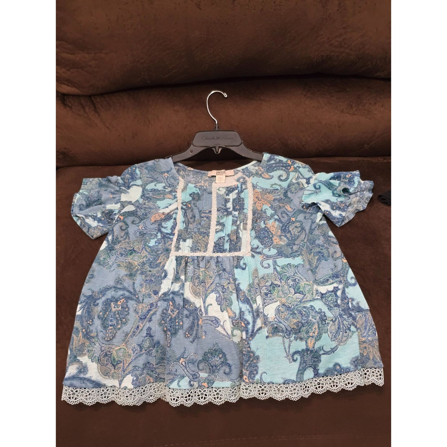 Vintage America Blues Women's Medium Blue Paisley Top Lace Hem Short Sleeves