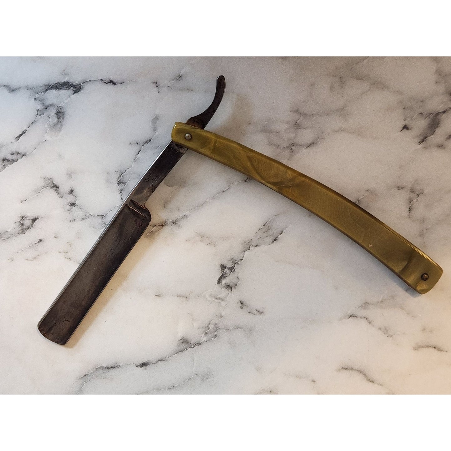 Vintage Shumate Straight Razor Ben Hur Model Yellow Handle & Original Black Case