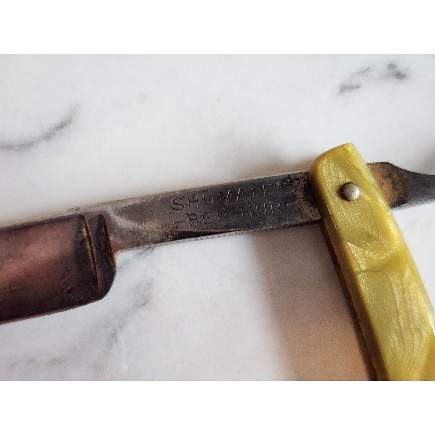 Vintage Shumate Straight Razor Ben Hur Model Yellow Handle & Original Black Case