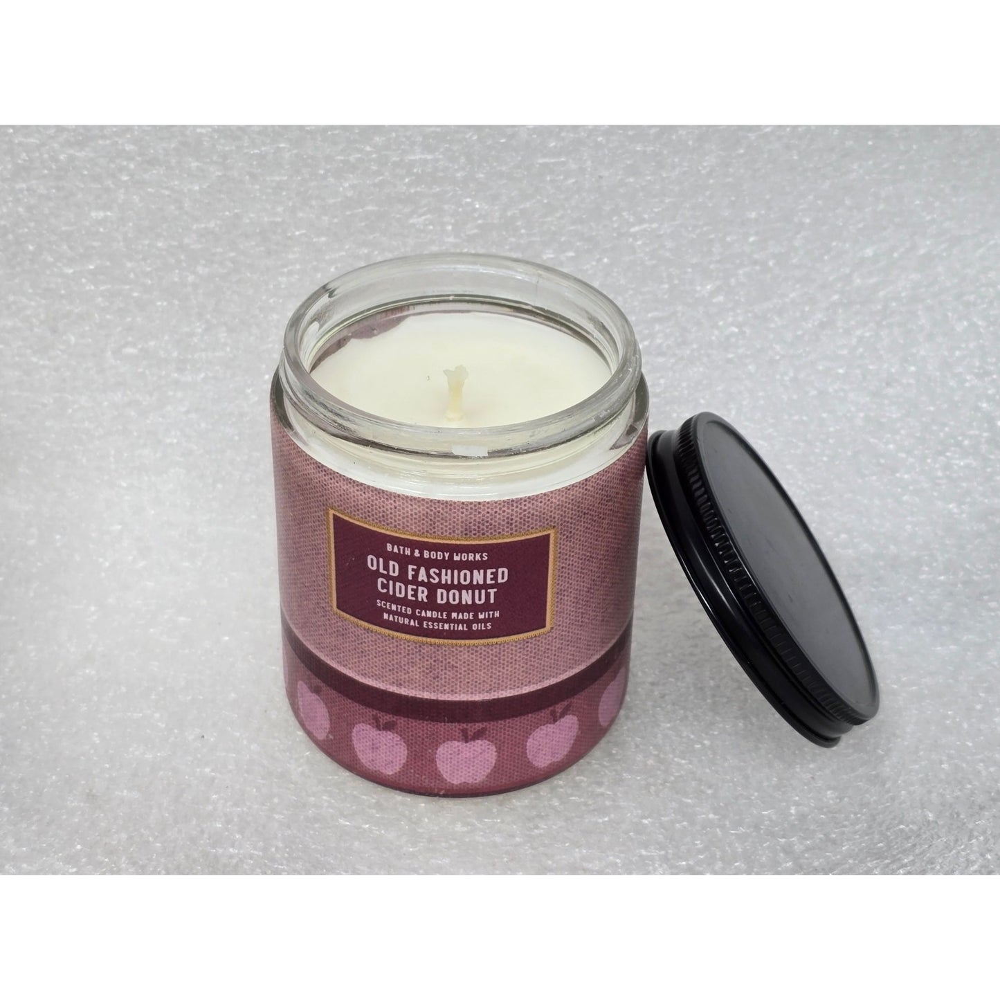 Bath & Body Works Old Fashioned Cider Donut Scented Candle 7 Oz W/ Essential Oils