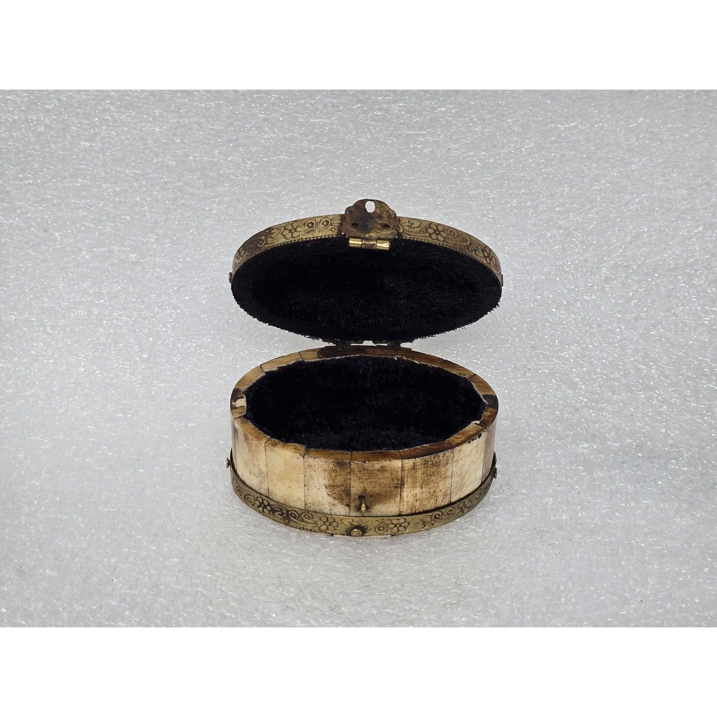 Vintage Oval Trinket Box With Floral Brass Engraving & Bone Inlay Made In India
