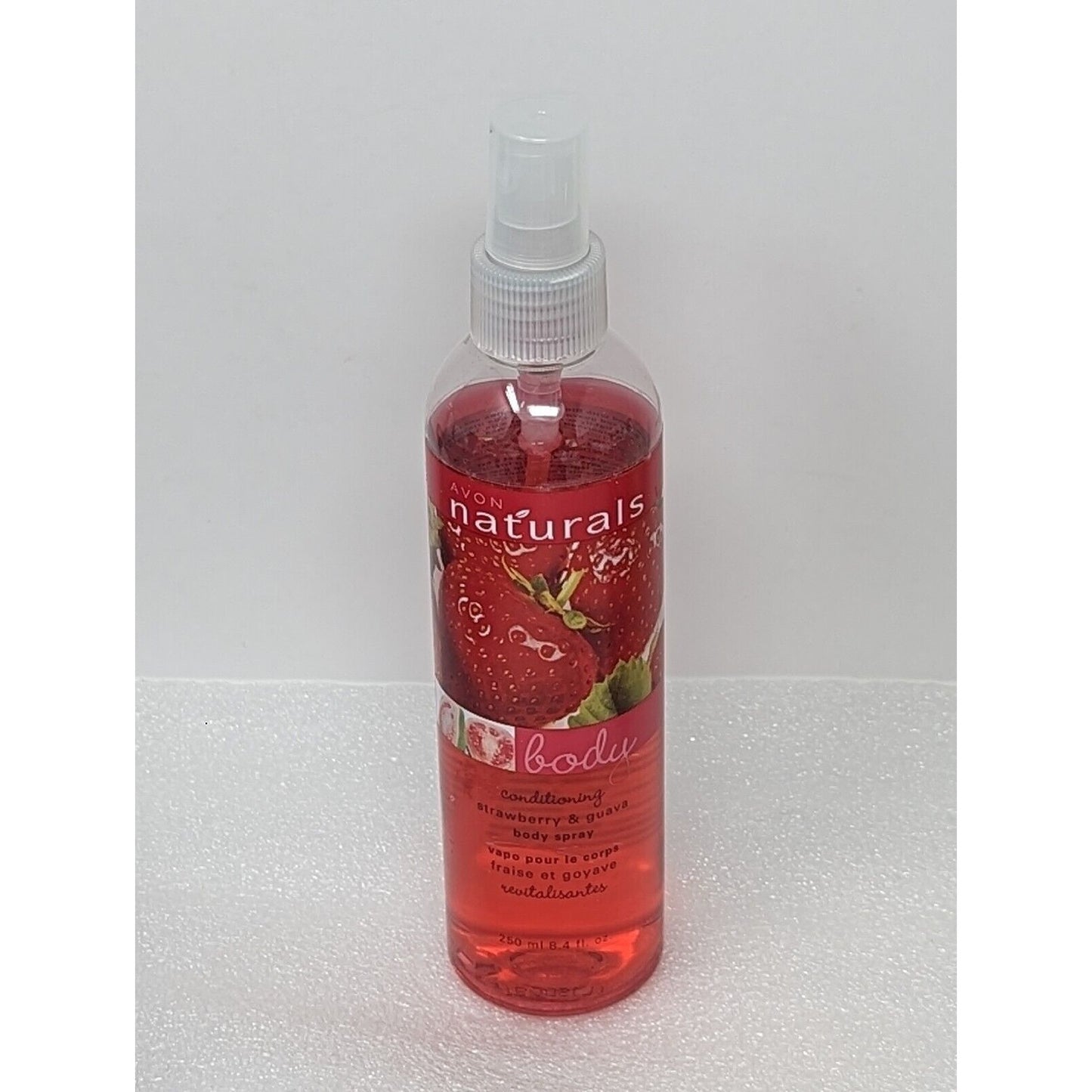 Avon Naturals Conditioning Body Spray Strawberry & Guava 8.4 oz