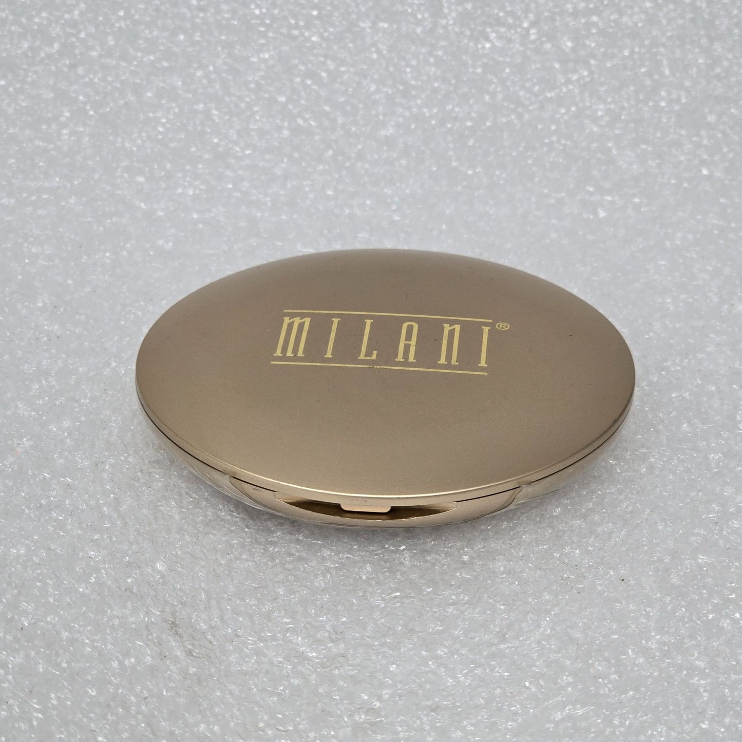 Milani Pressed Powder 07 Buff Compact Makeup For Face Coverage