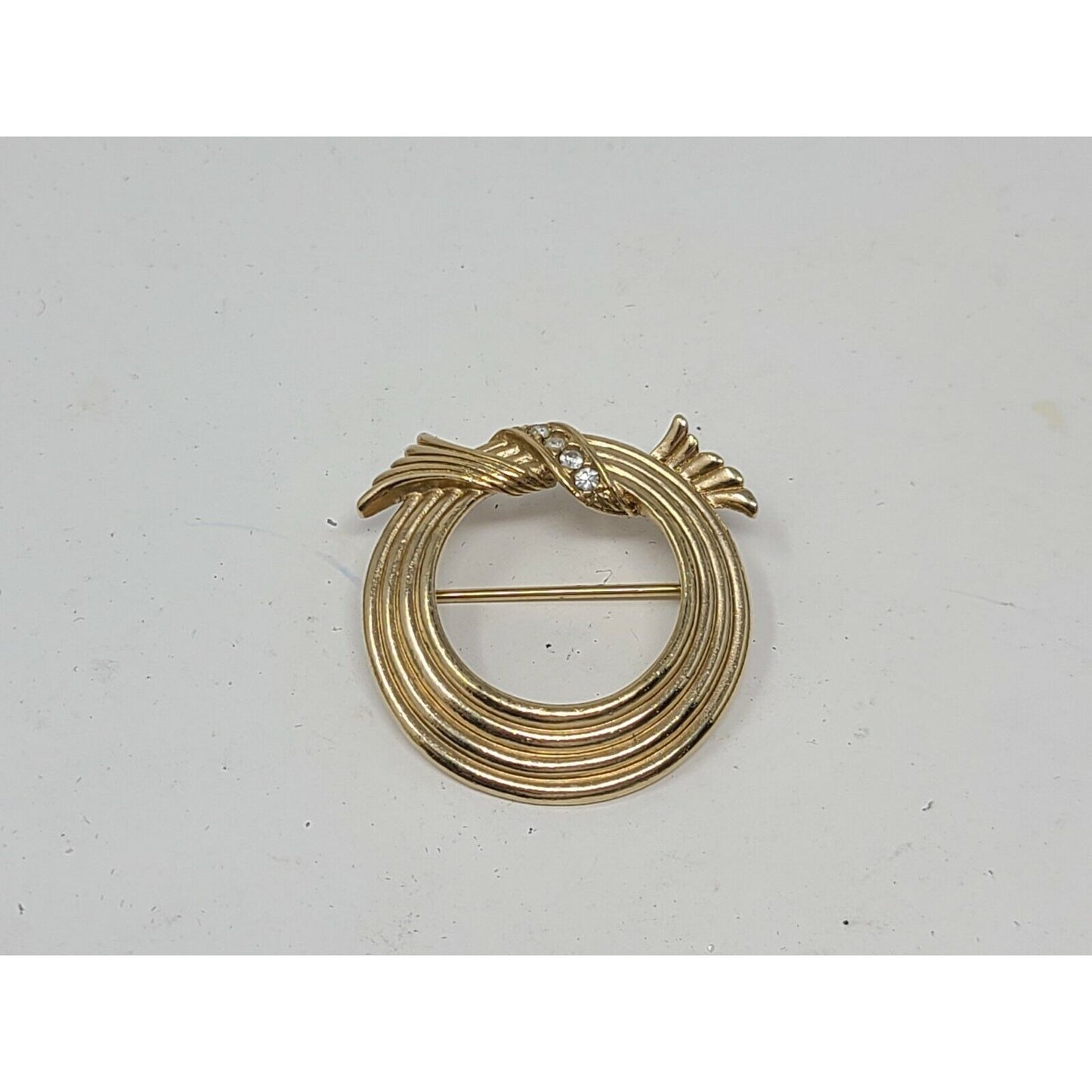 Vintage Avon Gold Tone Brooch Round W/ Rhinestones Circle