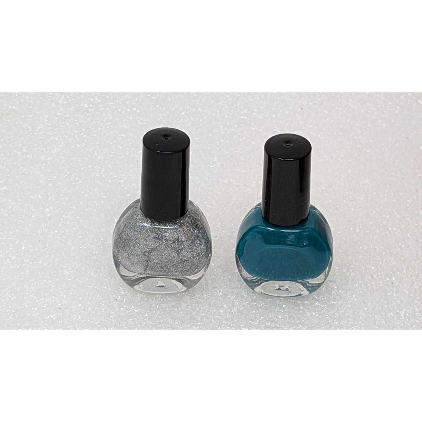 E.L.F. Pretty & Polished 2 Piece Nail Polish Set Silver & Teal