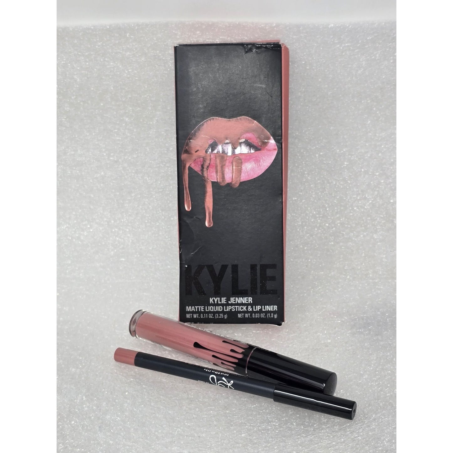 Kylie Jenner Matte Liquid Lipstick & Lip Liner Kit Kylie