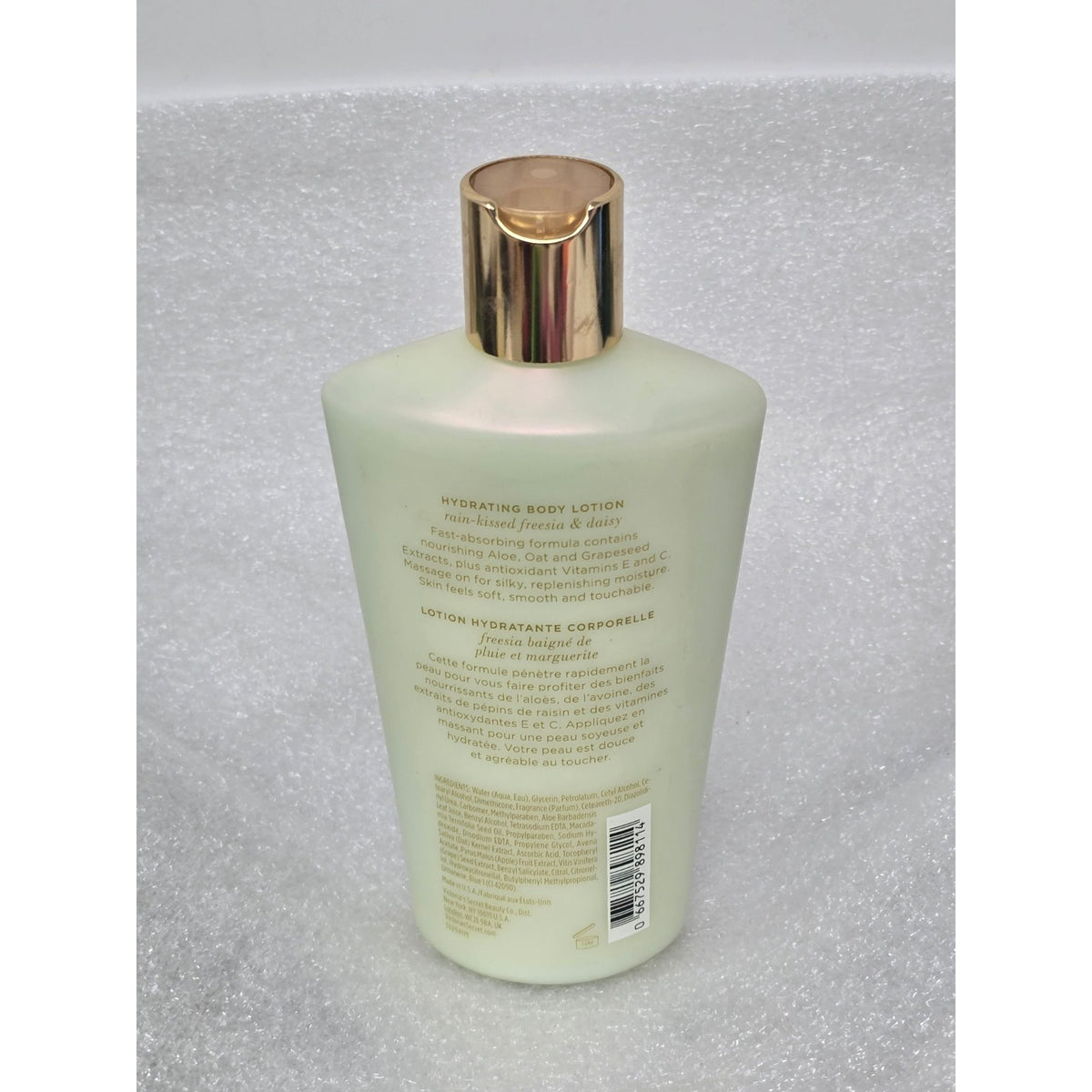 Victoria's Secret Aqua Kiss Hydrating Body Lotion Rain-Kissed Freesia & Daisy