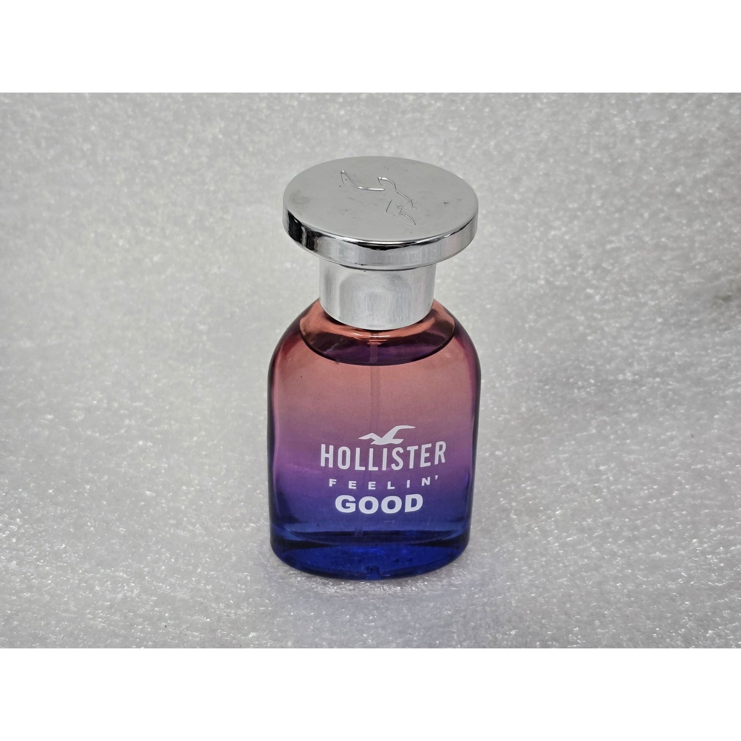 Hollister Feelin Good Eau De Parfum Perfume 1 Oz Gradient Glass Bottle
