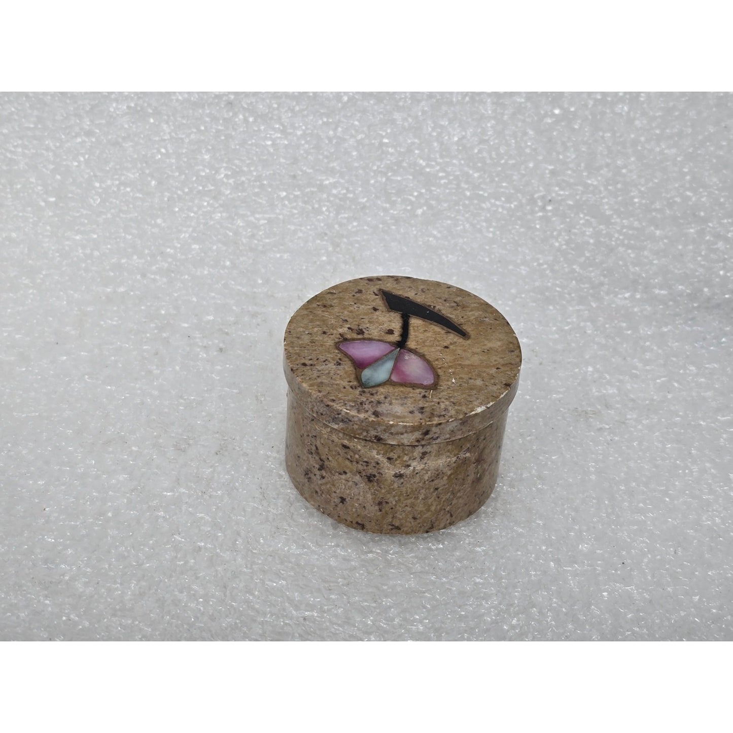 Handcrafted Soapstone Round Trinket Box Mother of Pearl Floral Inlay Design