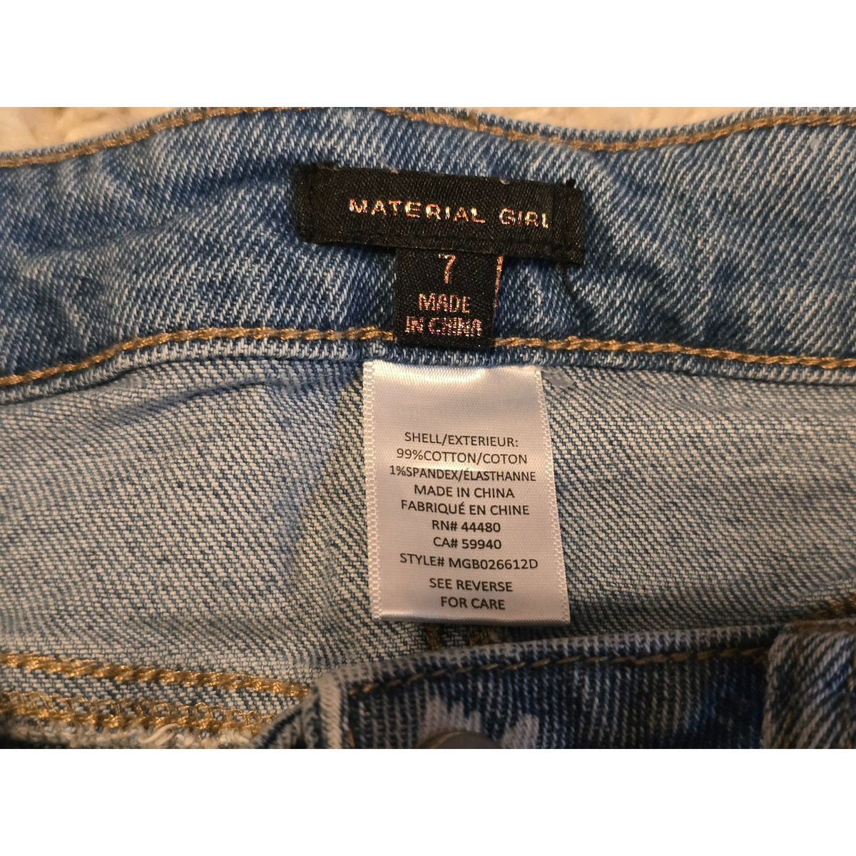 Material Girl Women's Size 7 Daisy Floral Denim Shorts Distressed Cutoff Frayed