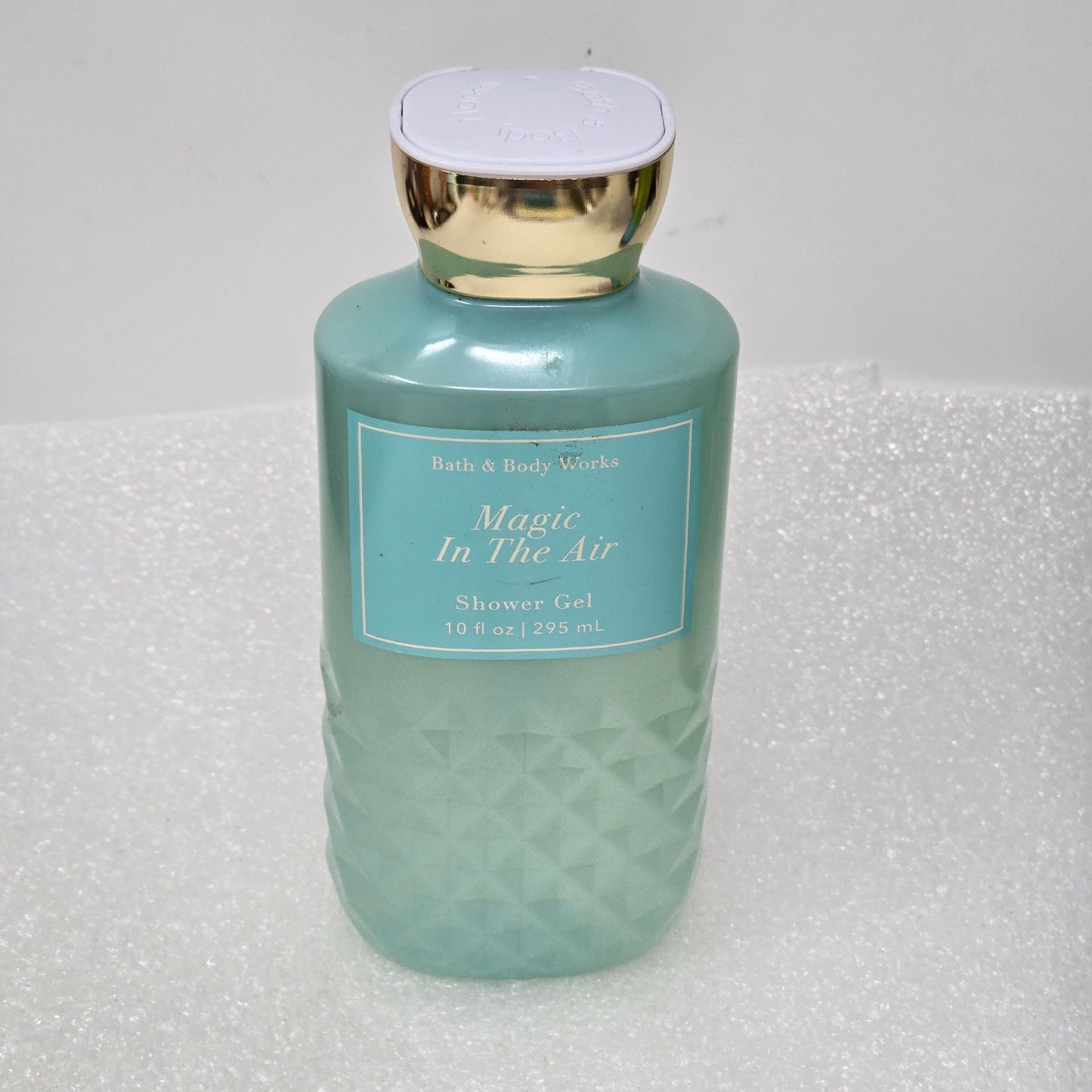 Bath & Body Works Magic In The Air Shower Gel 10 Fl Oz 295 mL