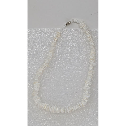 Vintage White Hawaiian Puka Shell Necklace With Barrel Clasp