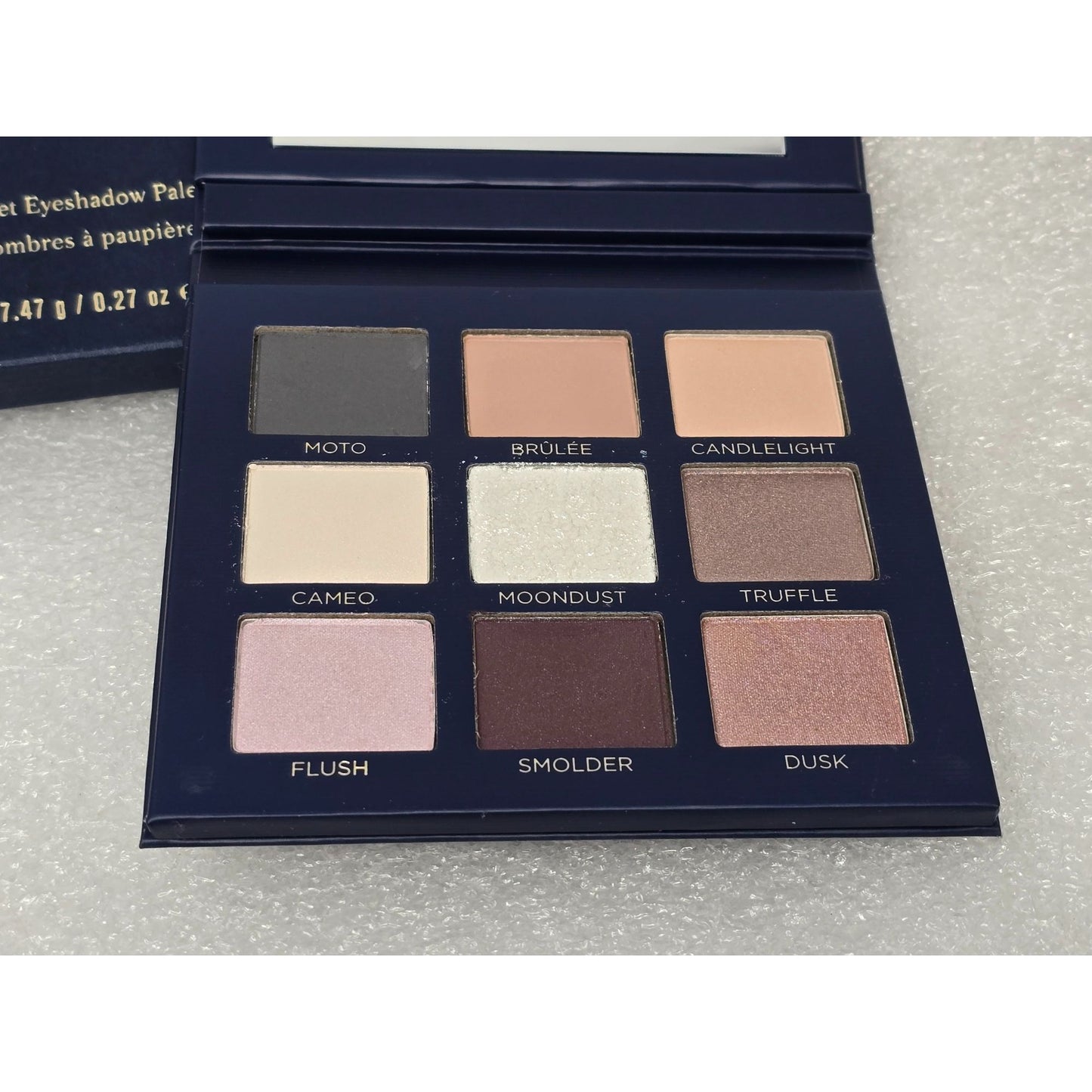 Beautycounter Velvet Eyeshadow Palette With Mirror Romantic 9 Shades 7.47g