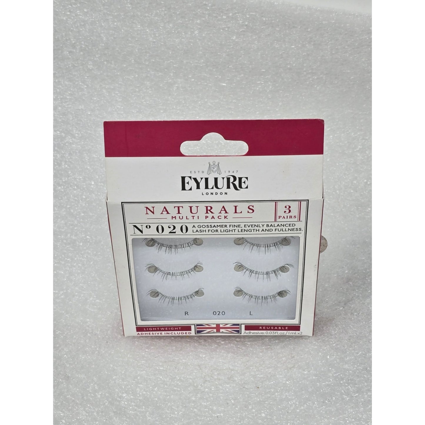 Eylure Naturals No. 020 Lightweight False Eyelashes Multi-Pack WAdhesive 3 Pairs