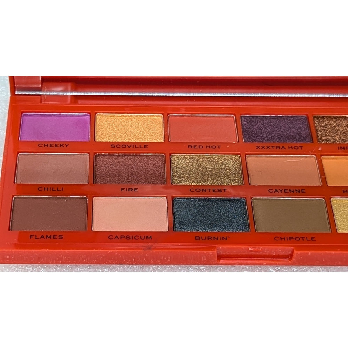 I Heart Revolution Tasty Chilli Eyeshadow Shadow Palette  18 Spicy Shades