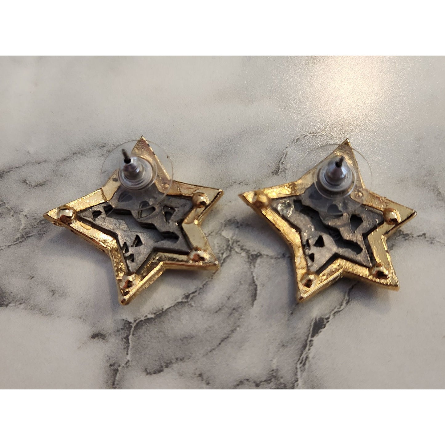 Star-Shaped Gold Tone Stud Earrings With Black Velvet Pouch