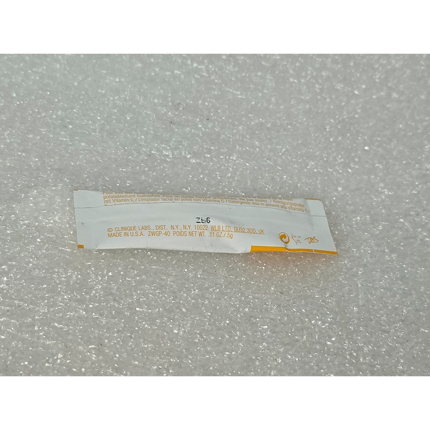 Clinique Fresh Pressed Renewing Powder Cleanser 0.01 Oz Sample Packet