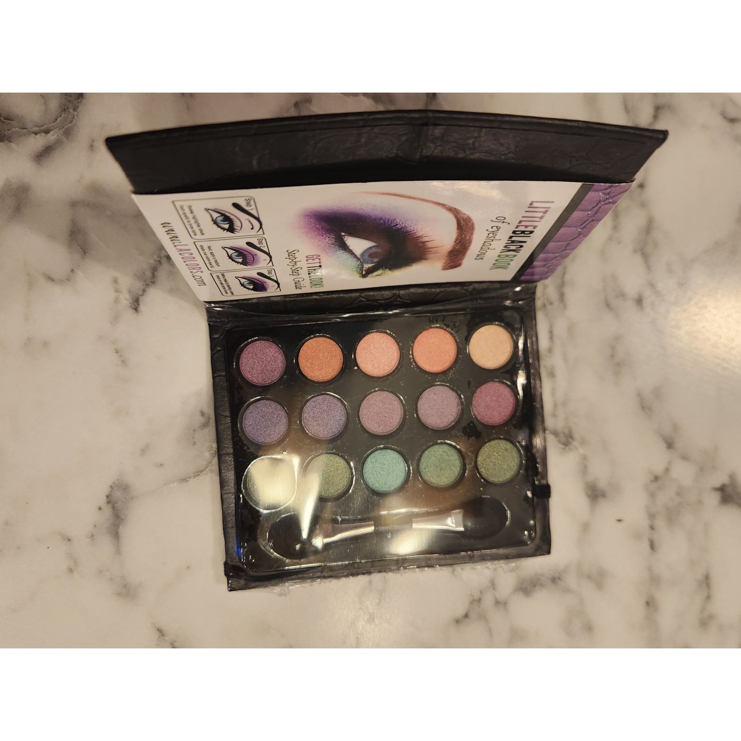 L.A. Colors Little Black Book Of Eyeshadows Glam Edition