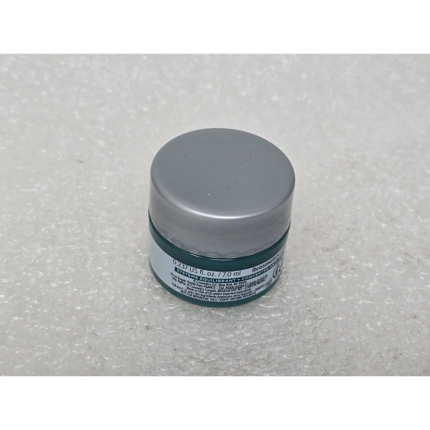 IT Cosmetics Confidence In A Gel Cream Oil Control Travel Size .237 oz
