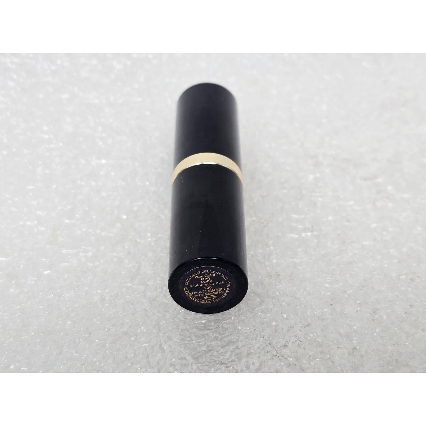 Estee Lauder Pure Color Envy Matte Sculpting Lipstick 220 Unattainable