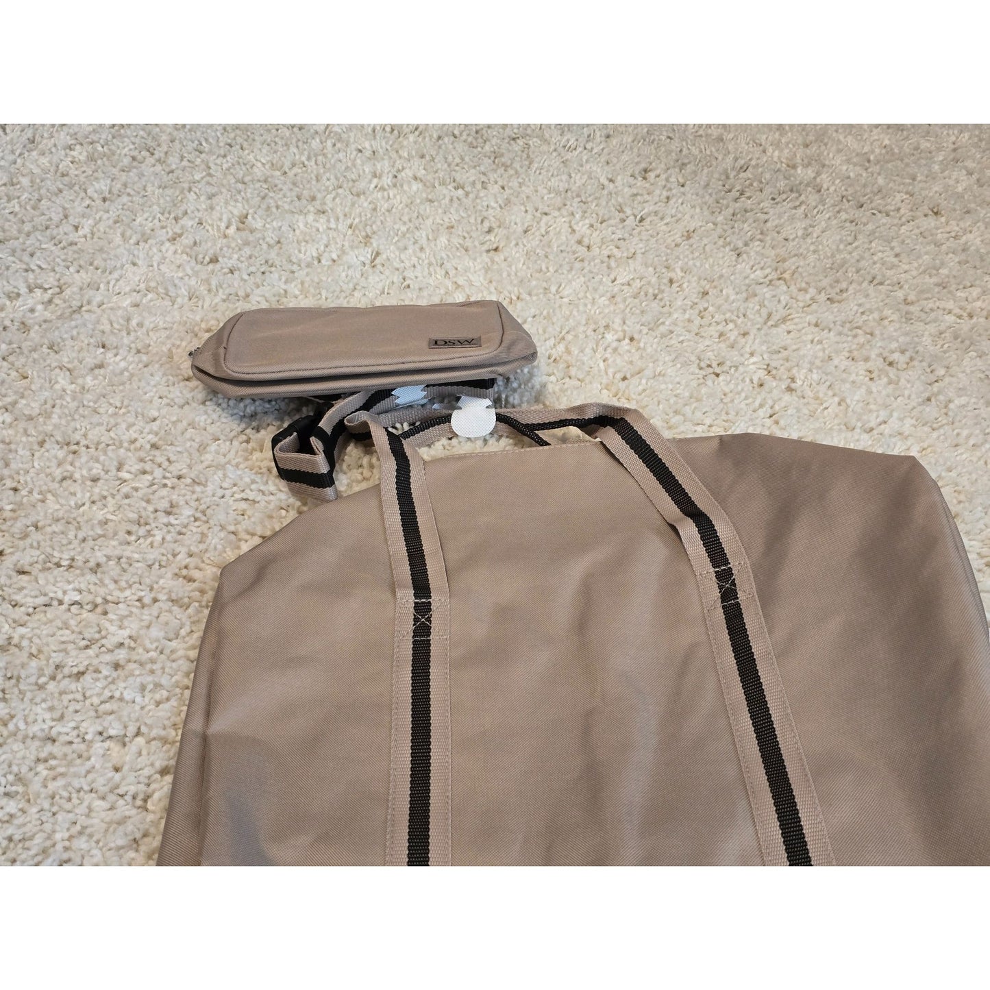 DSW Weekender Tote & Makeup Bag Matching Set Tan & Black Zipper Pockets NWT