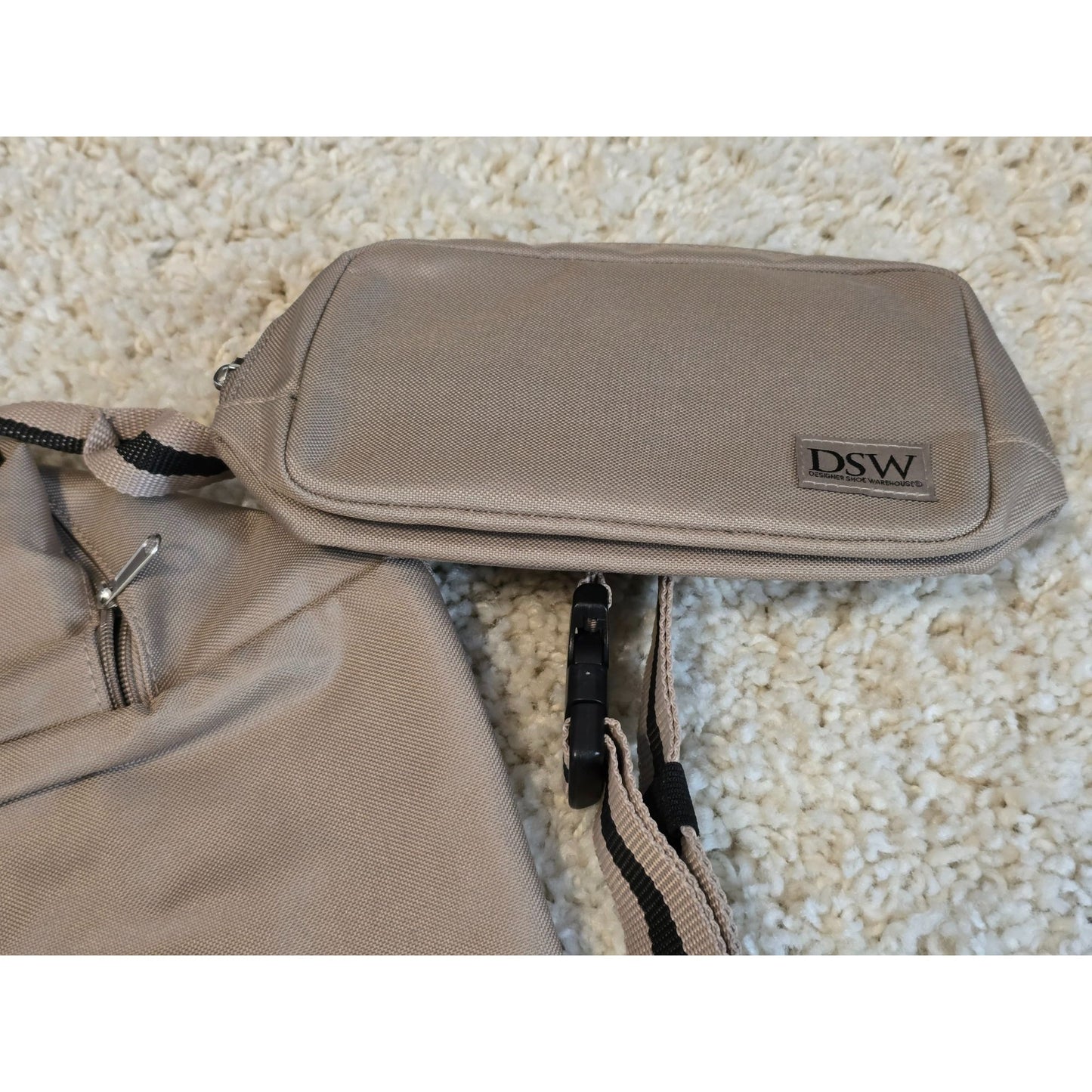 DSW Weekender Tote & Makeup Bag Matching Set Tan & Black Zipper Pockets NWT