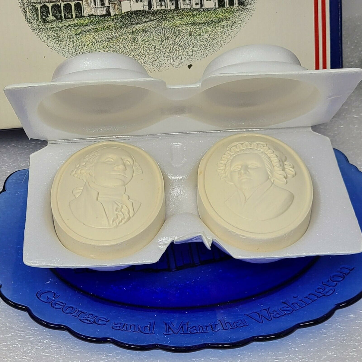 Vintage Avon Mount Vernon Cobalt Blue Plate w/George & Martha Washington Soaps