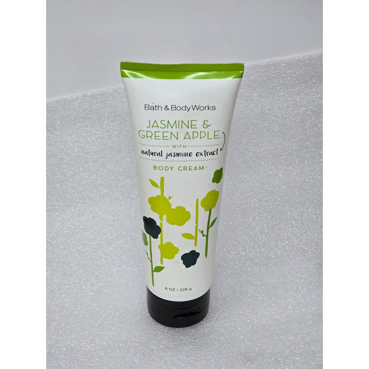 Bath & Body Works Jasmine & Green Apple Body Cream 8 Oz With Natural Jasmine Extract