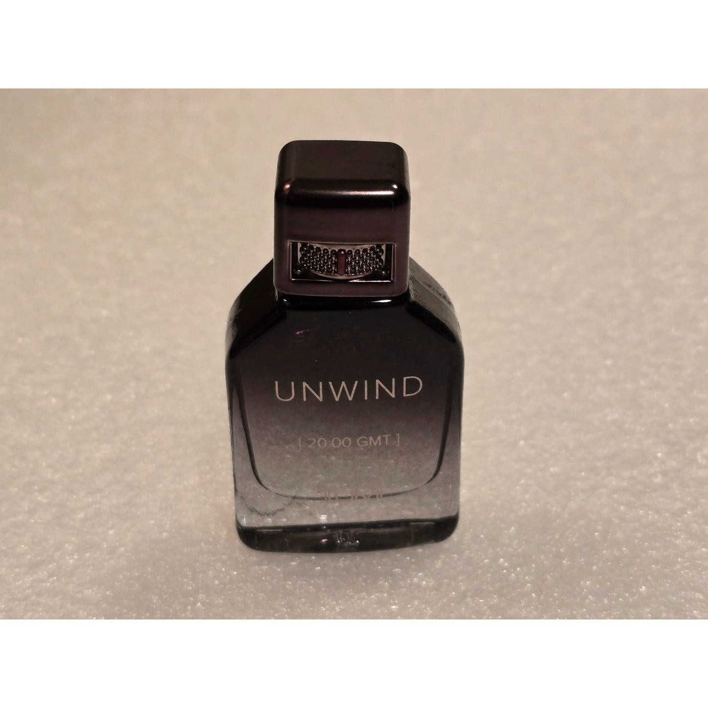Tumi Unwind [20:00 GMT] Eau De Parfum 0.25 Fl Oz / 7.5mL Mini Cologne