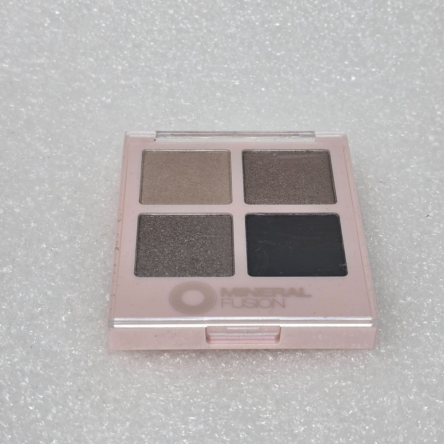 Mineral Fusion Quad Eyeshadow Palette Neutral Tones For Day & Night Looks