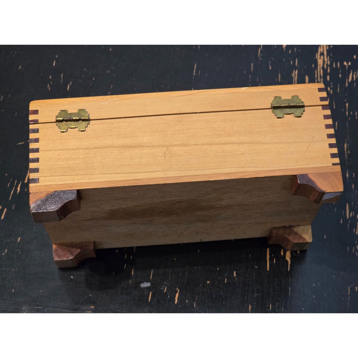 Vintage Cedar Keepsake Jewelry Box Hand Carved Scenic Lid Dovetail Wood 9.25"