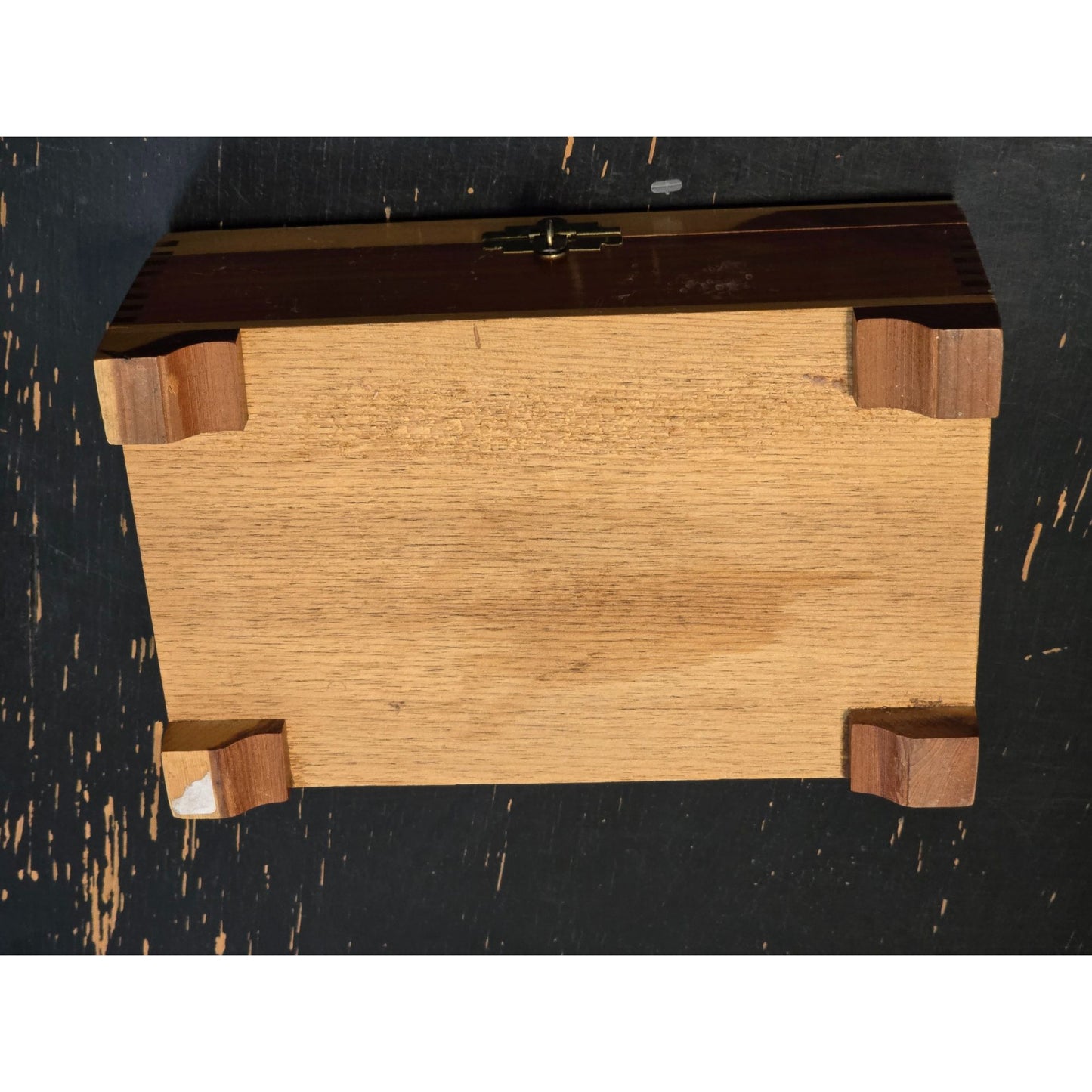 Vintage Cedar Keepsake Jewelry Box Hand Carved Scenic Lid Dovetail Wood 9.25"