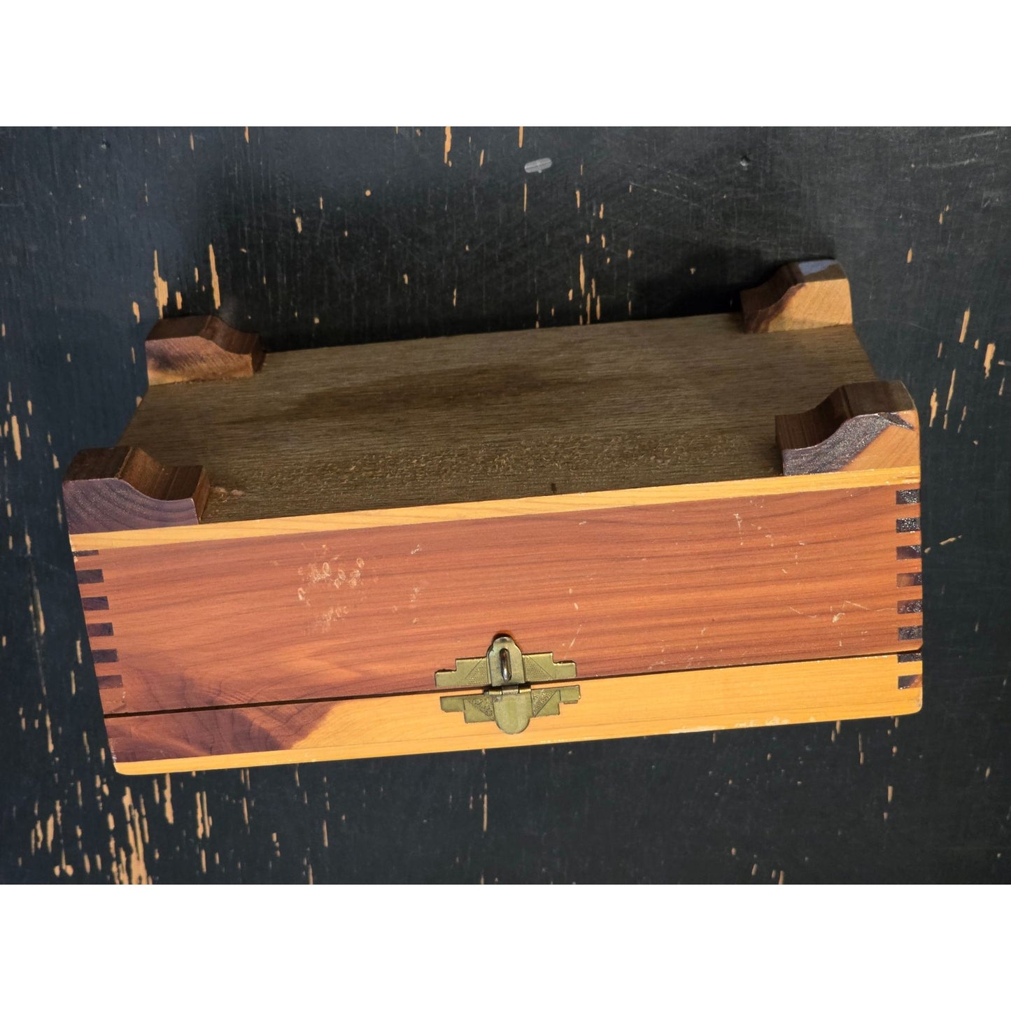 Vintage Cedar Keepsake Jewelry Box Hand Carved Scenic Lid Dovetail Wood 9.25"
