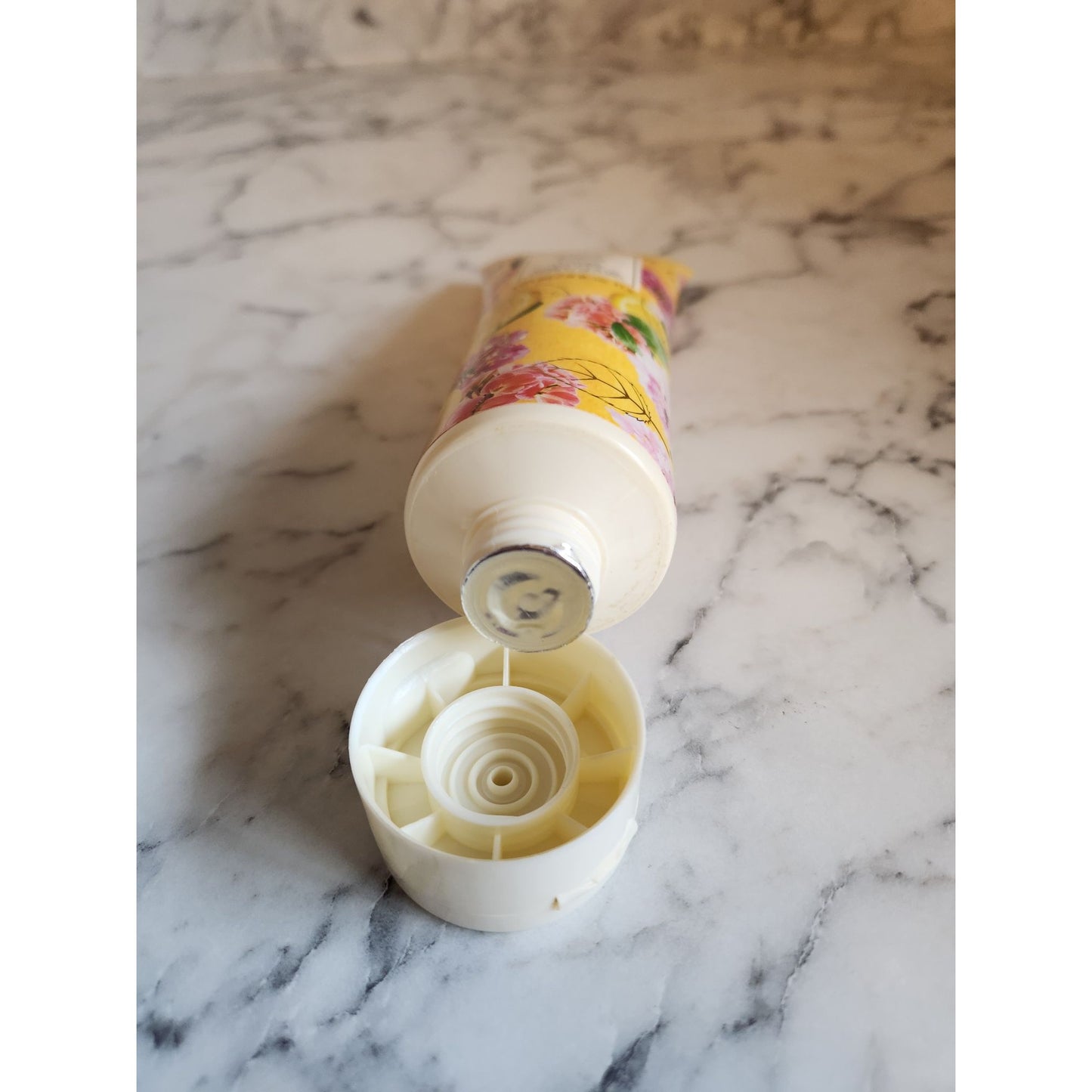 Orchard & Vine Lemon Verbena Hand & Body Lotion 6 Fl Oz Sealed Tube