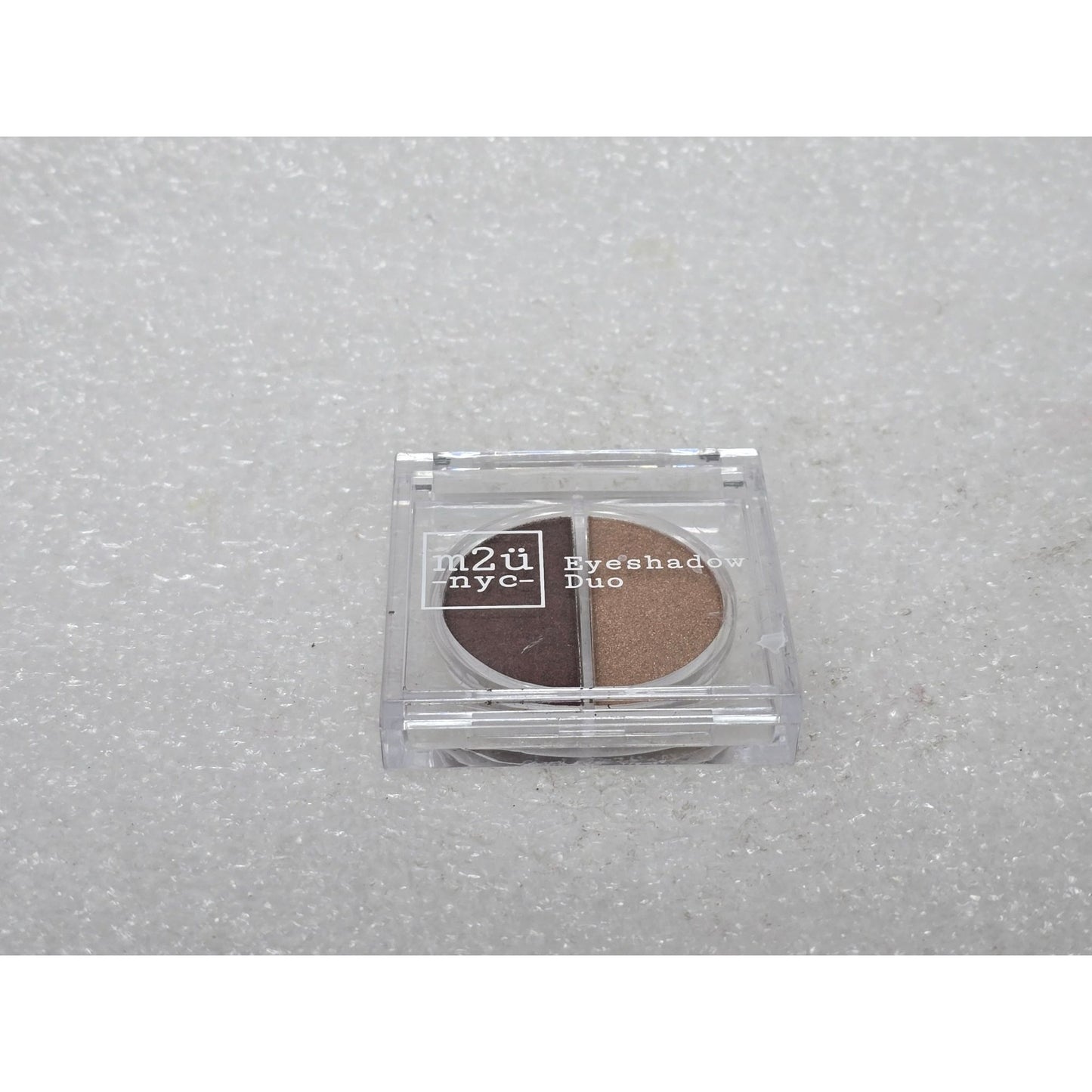 M2U NYC Eyeshadow Duo Cobble Hill 2 Shades Compact Case Professional Makeup