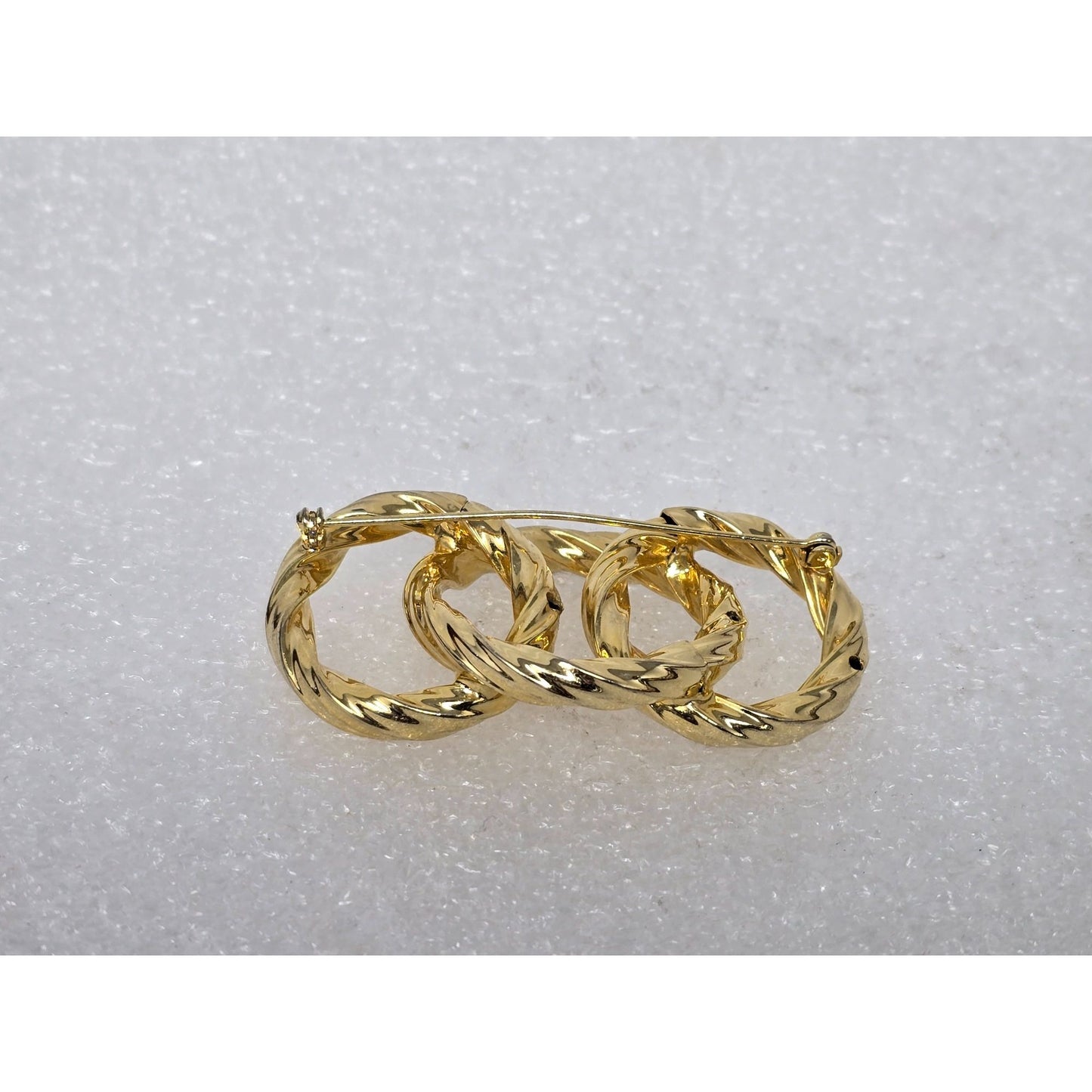 Vintage Gold Tone Interlocking Circle Brooch Triple Ring Design