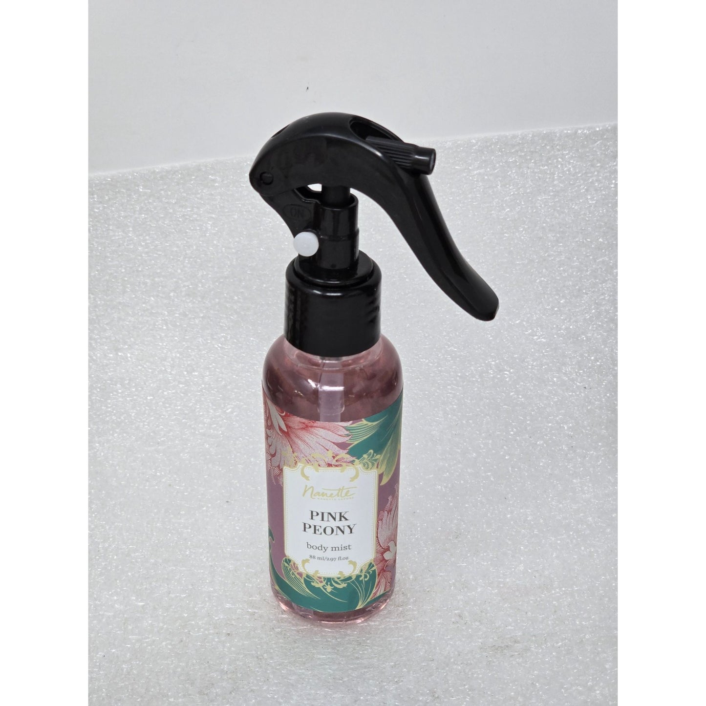 Nanette Lepore Pink Peony Body Mist Refreshing Floral Fragrance Spray 2.97 oz