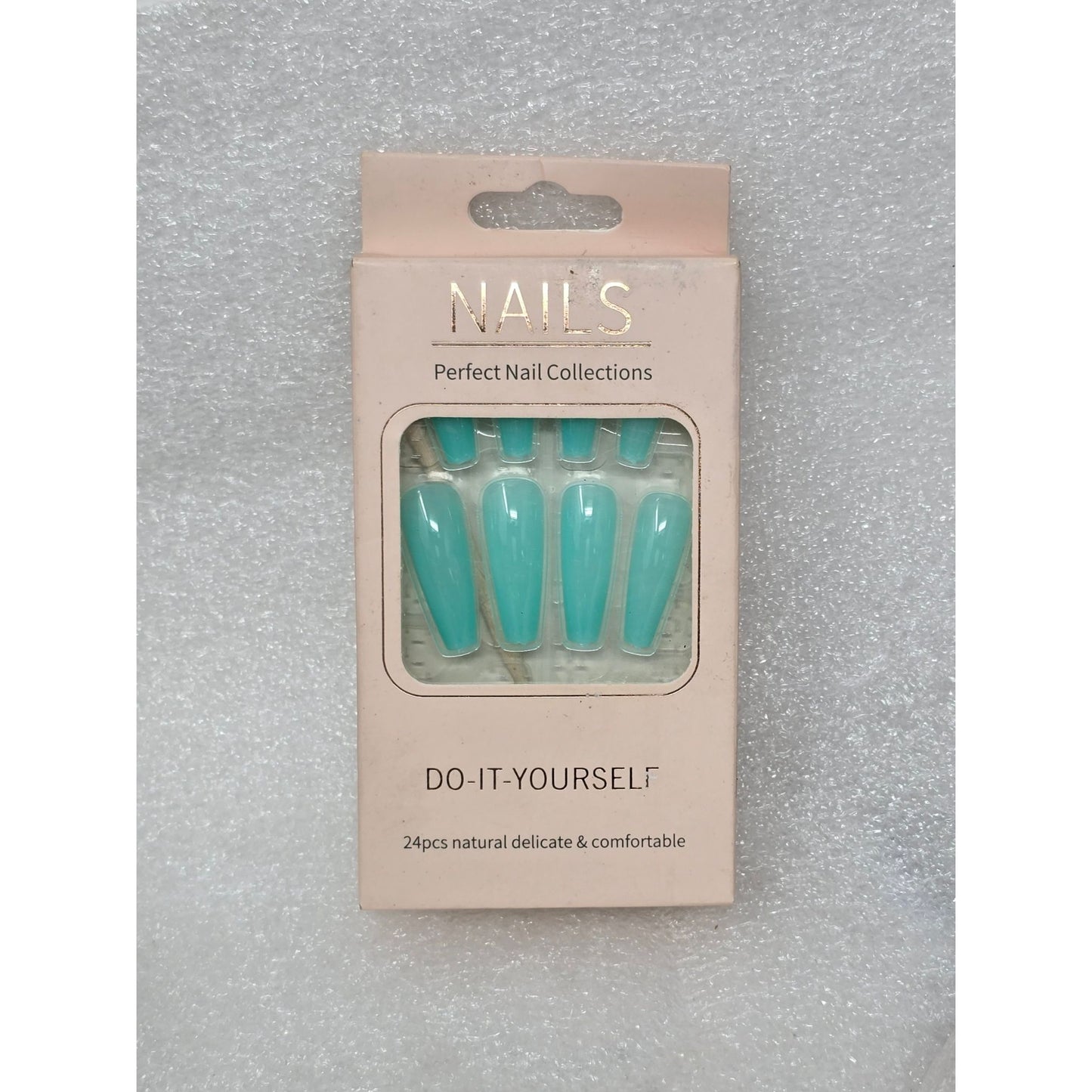 Do-It-Yourself 24-Piece Press-On Nails Set Teal Natural Delicate & Comfortable